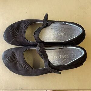 Women’s Black Mary Jane Style Naot shoes